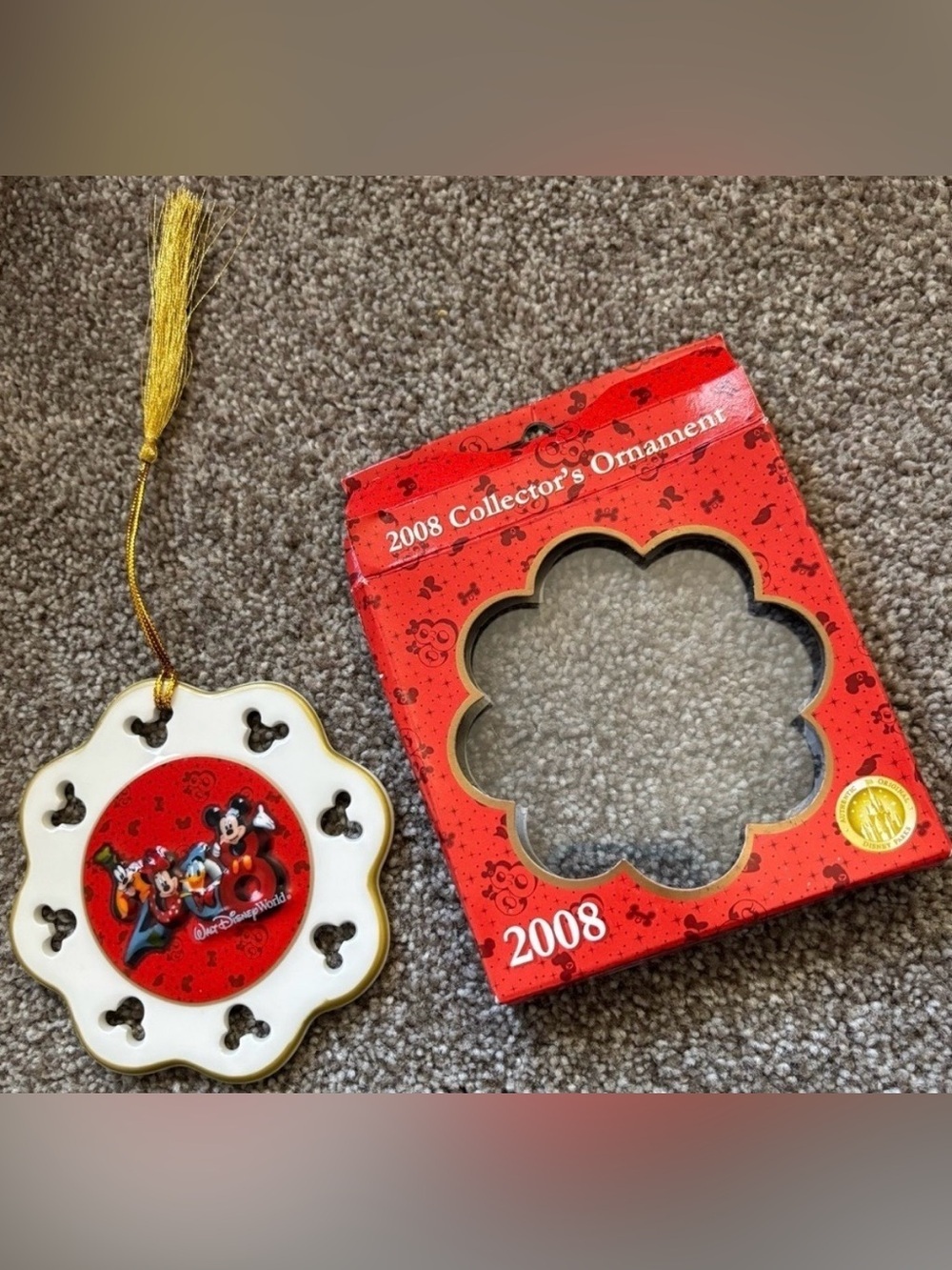 MICKEY & FRIENDS WALT DISNEY WORLD COLLECTORS ORNAMENT